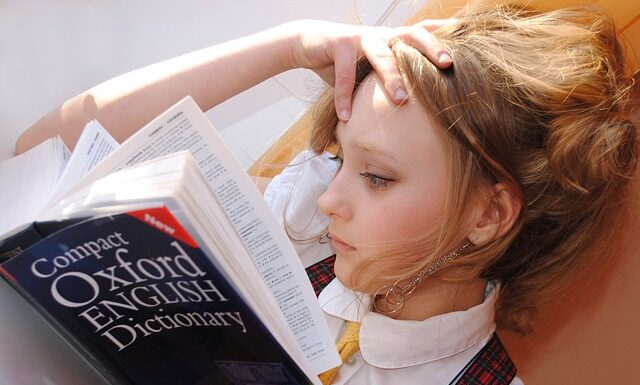 Który język jest trudniejszy portugalski czy hiszpański?