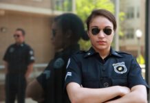 Czy policjant może palić na służbie?