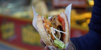 Ile kosztuje kebab nad morzem?