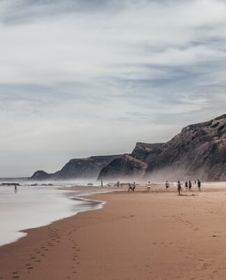 Ile się leci z Warszawy do Faro?