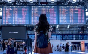 Czy jest bezpośredni lot z Warszawy do Tajlandii?