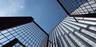 Ile godzin pracuje się w Portugalii?