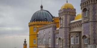 Ile się leci samolotem do Lizbony?