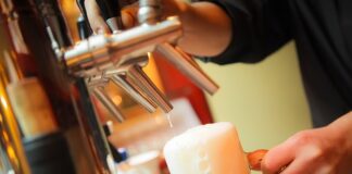 W jakich porach jedzą Włosi?