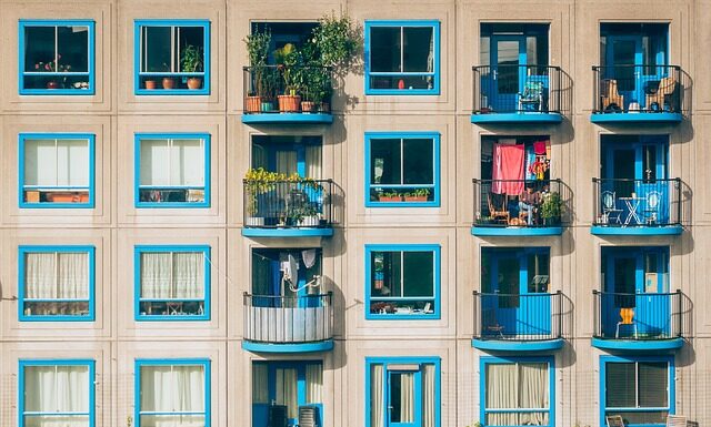 Co grozi za mieszkanie na dziko?